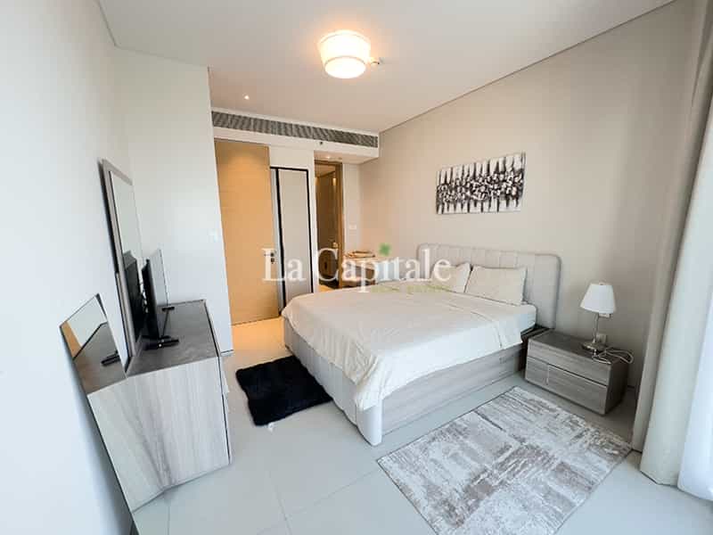 Condominium in Dubai, Dubai 12140065