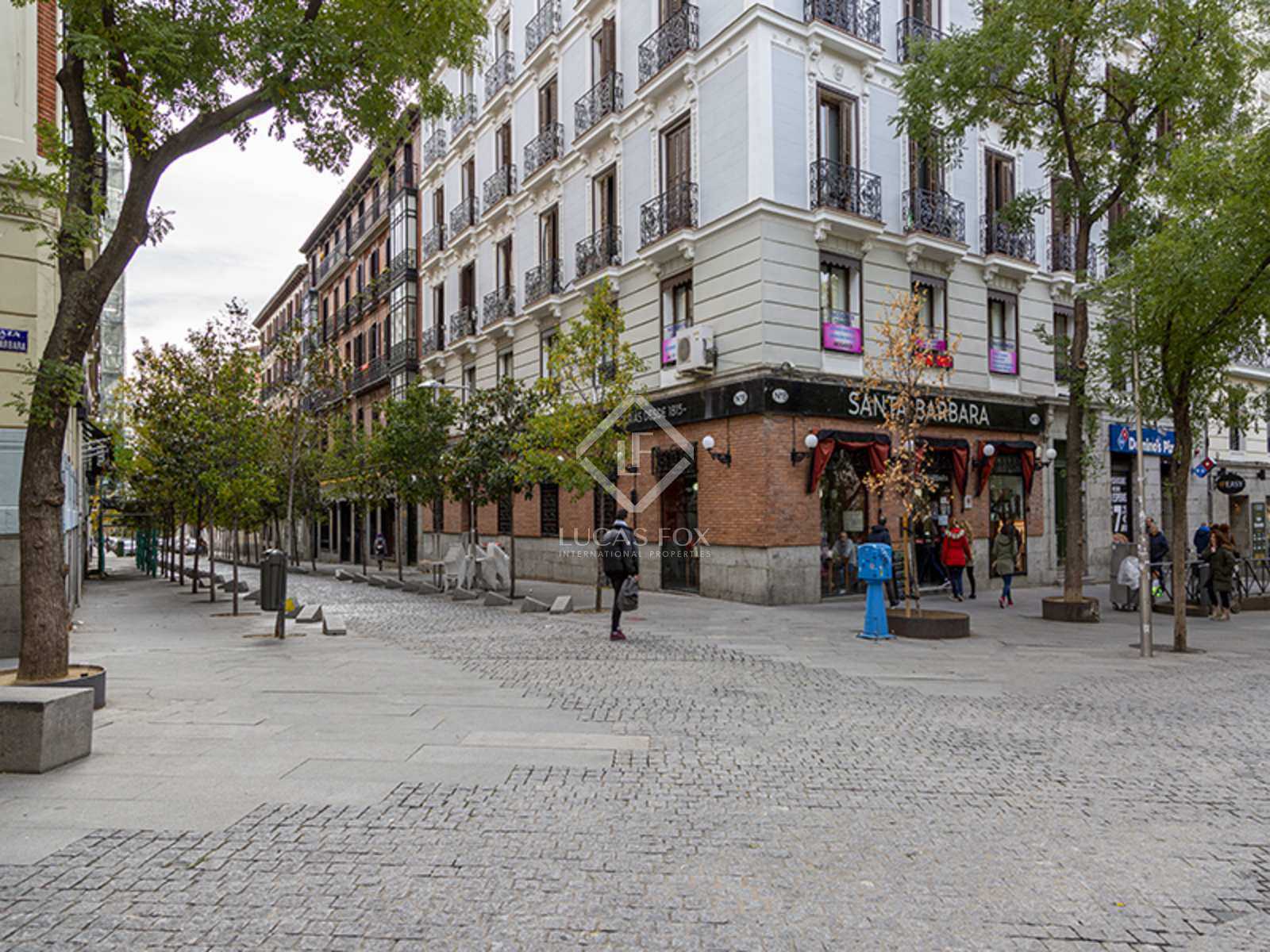 Condominium in Madrid, Community of Madrid 12140106