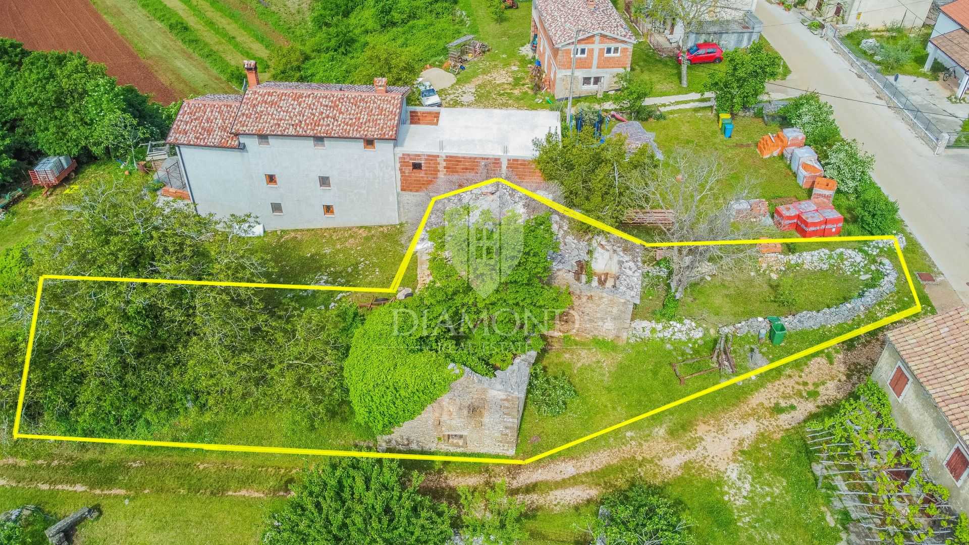 Land i Oprtalj, Istria County 12140263