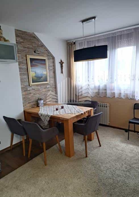 Condominium dans Stenjevec, Zagreb, Grad 12140418
