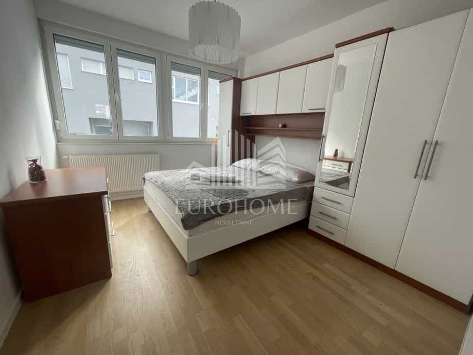 Condominium dans Zagreb, Zagreb, Grad 12140420