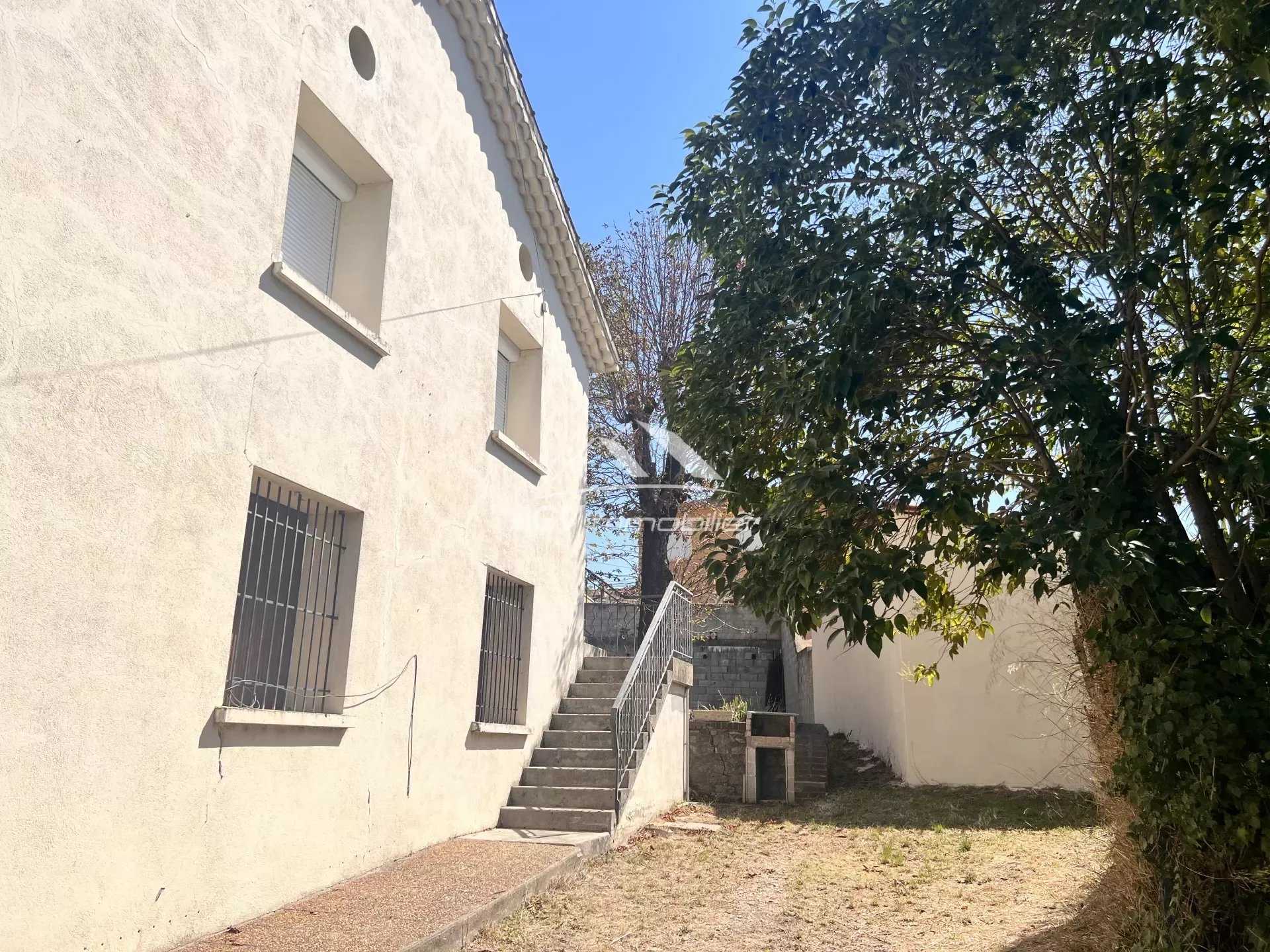 Condominium in Alès, Gard 12141415