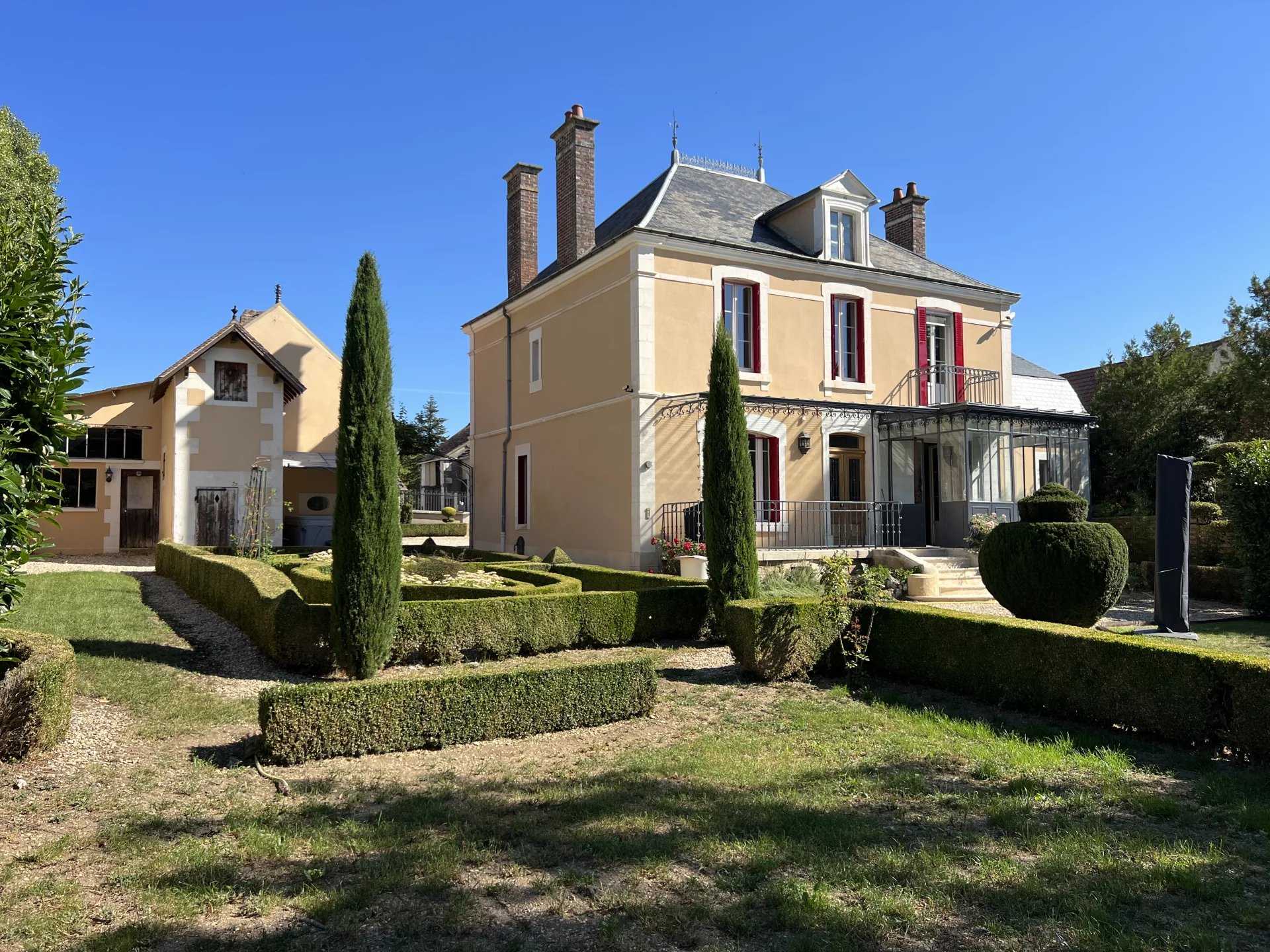 Dom w Gy-l'Eveque, Burgundia-Franche-Comte 12141488