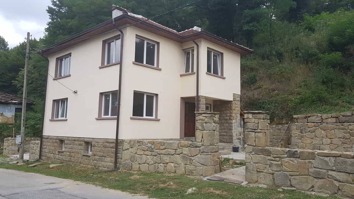 House in Tryavna, Gabrovo 12141714