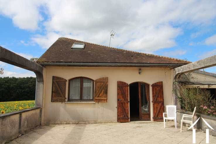 Casa nel La Chapelle-Saint-Andre, Borgogna-Franca Contea 12143683