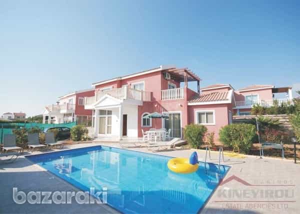 Eigentumswohnung im Agios Tychon, Larnaka 12143797