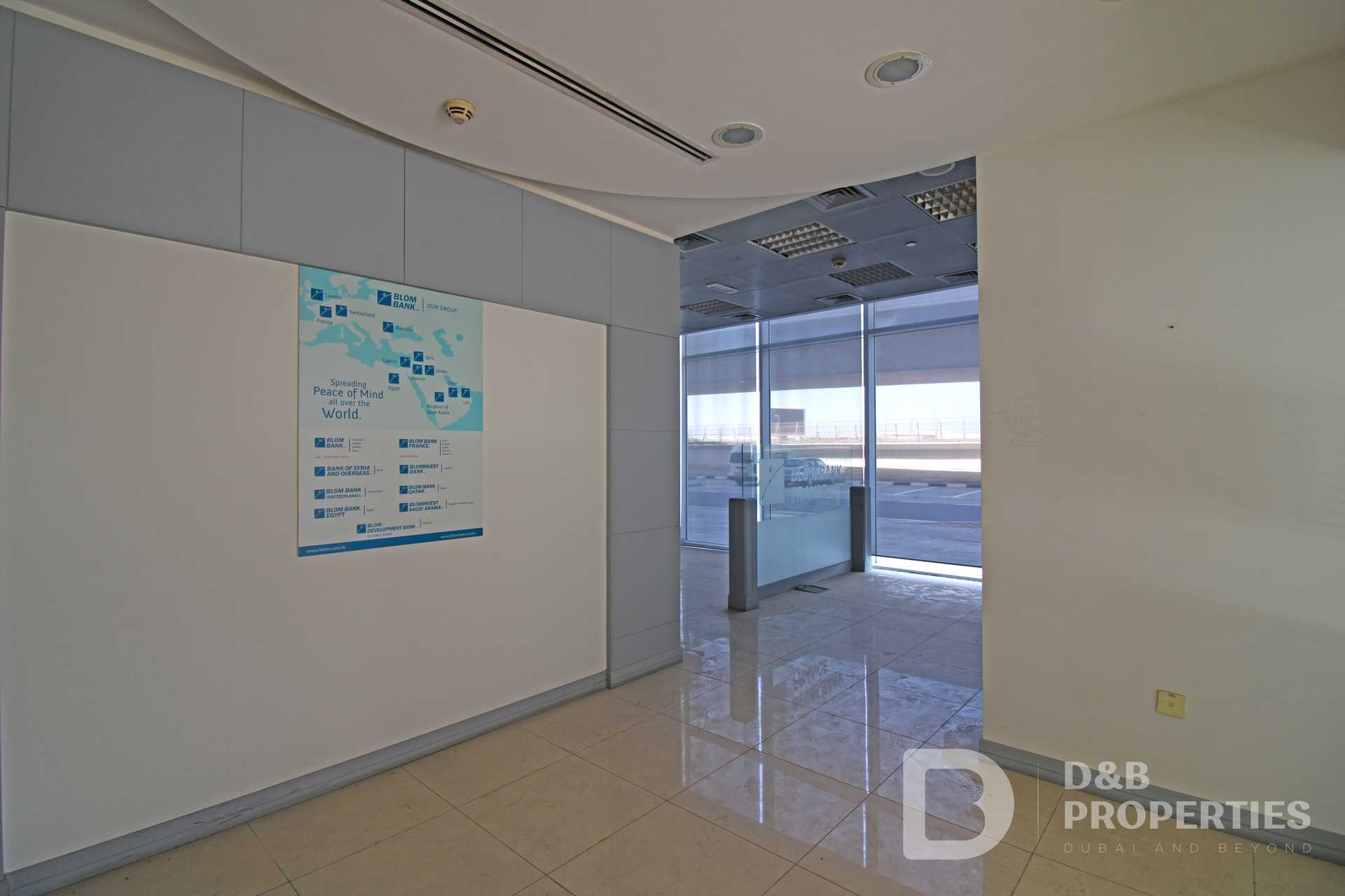 Condominium in Dubai, Dubayy 12144038