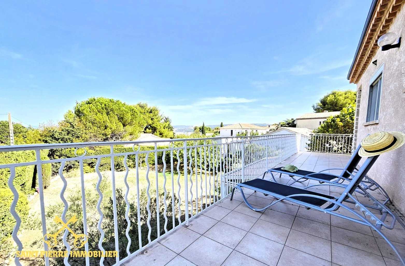 Casa nel Martigues, Provence-Alpes-Cote d'Azur 12144281