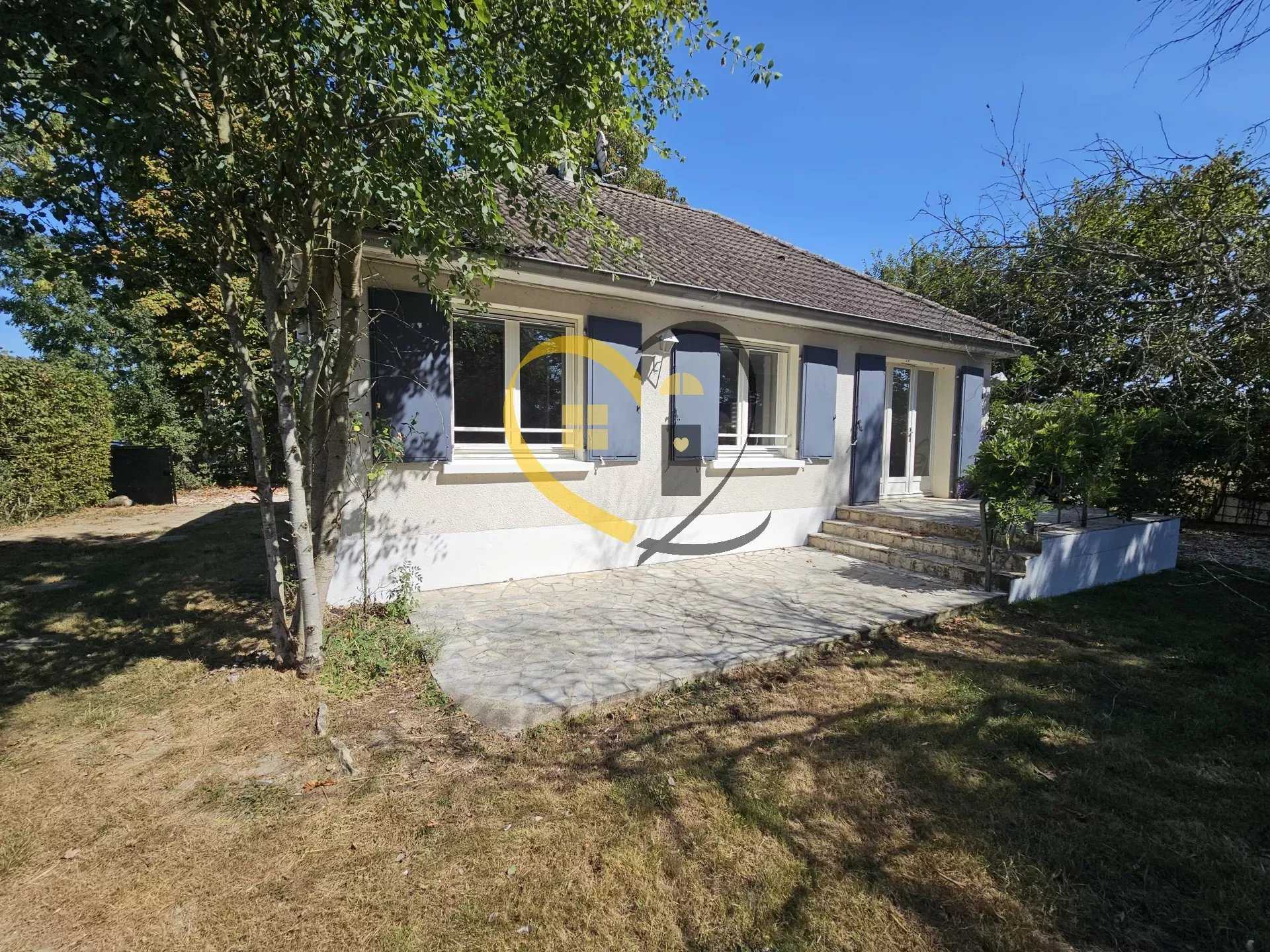 House in Henrichemont, Centre-Val de Loire 12144300