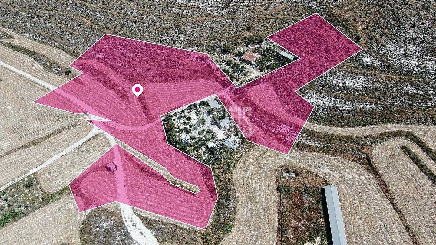 Terre dans Aradippou, Larnaka 12146164