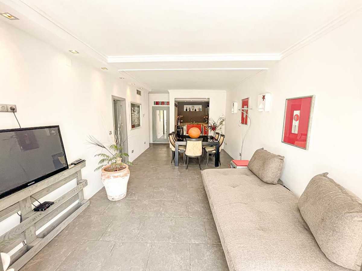 Condominium in Marbella, Andalusia 12146211