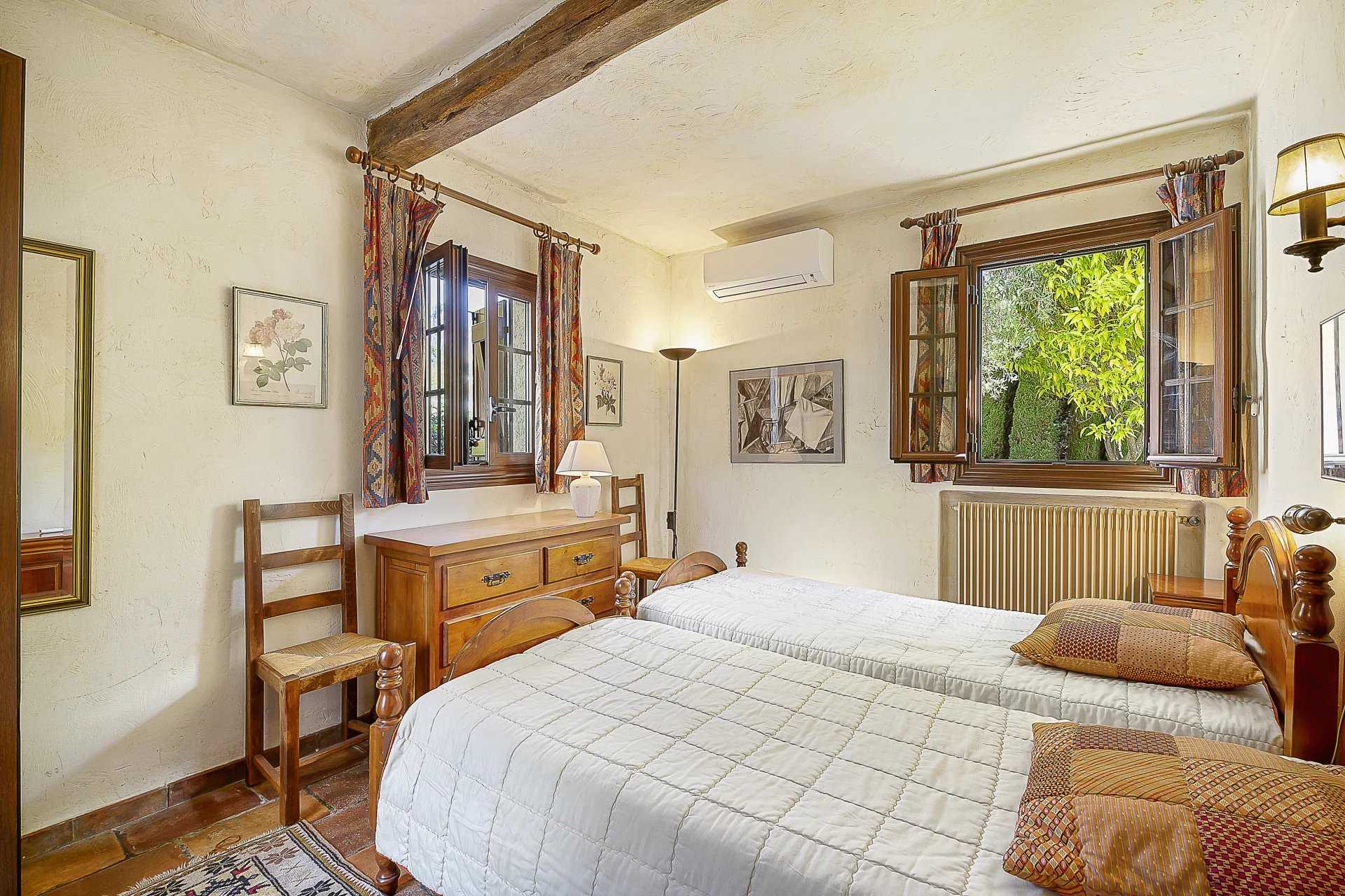 жилой дом в Vence, Provence-Alpes-Côte d'Azur 12146339