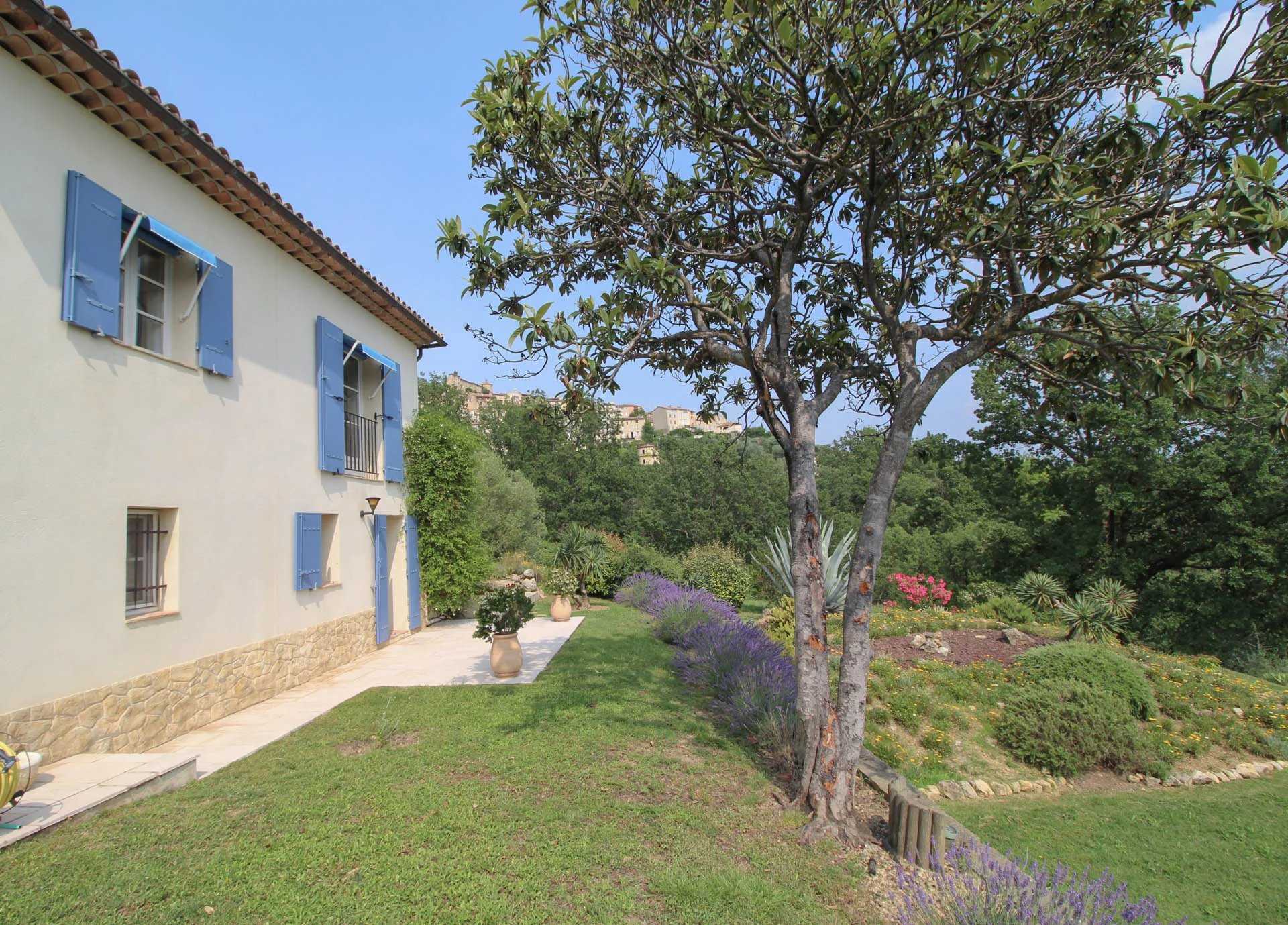 Hus i Callian, Provence-Alpes-Côte d'Azur 12146340