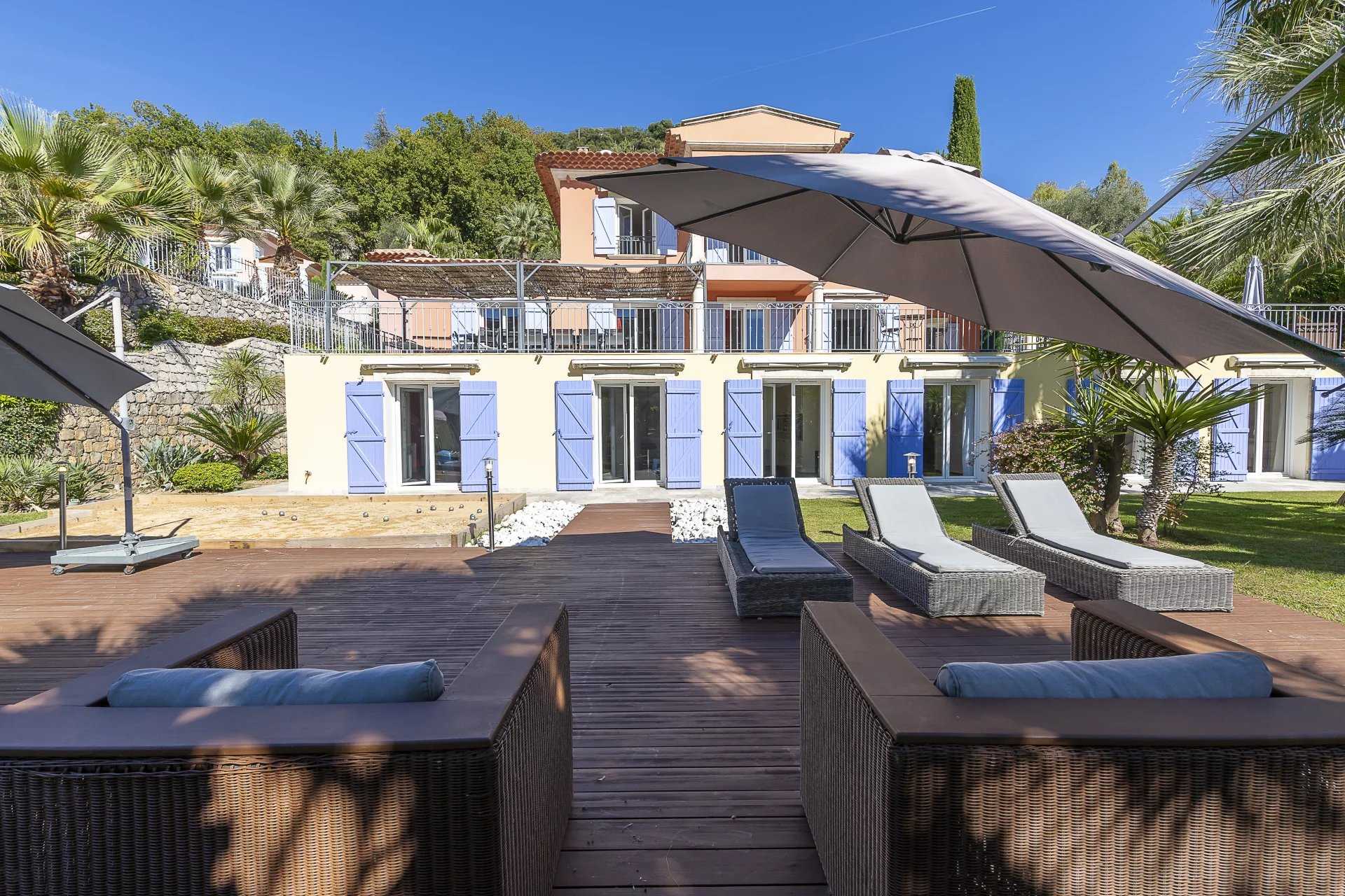 σπίτι σε Grasse, Provence-Alpes-Côte d'Azur 12146358
