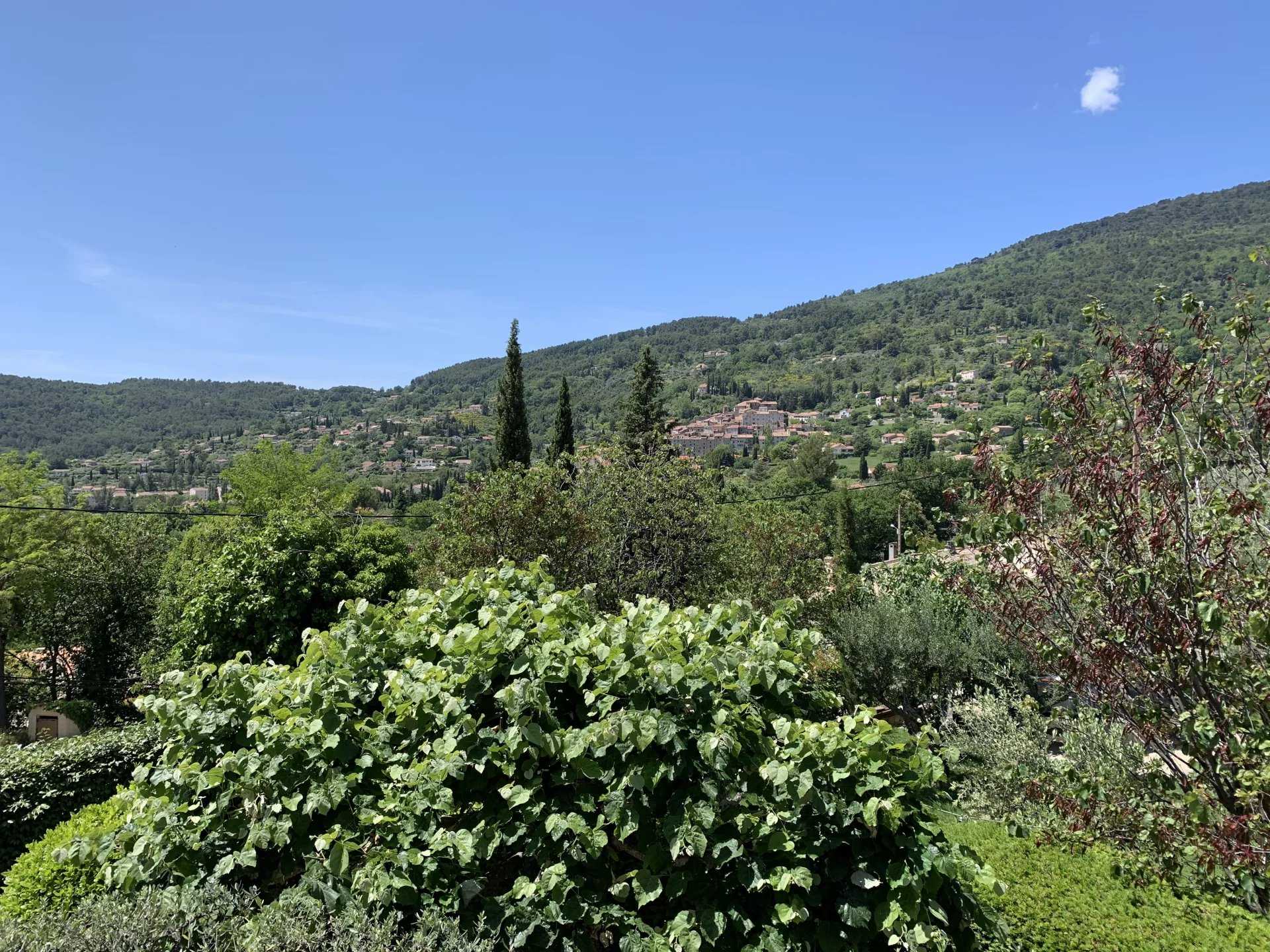 Hus i Seillans, Provence-Alpes-Cote d'Azur 12146380