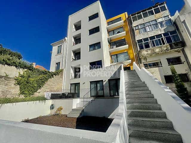 Condominio en Porto, Porto District 12146435