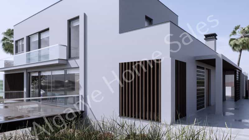 House in Praia da Luz, Faro District 12146901