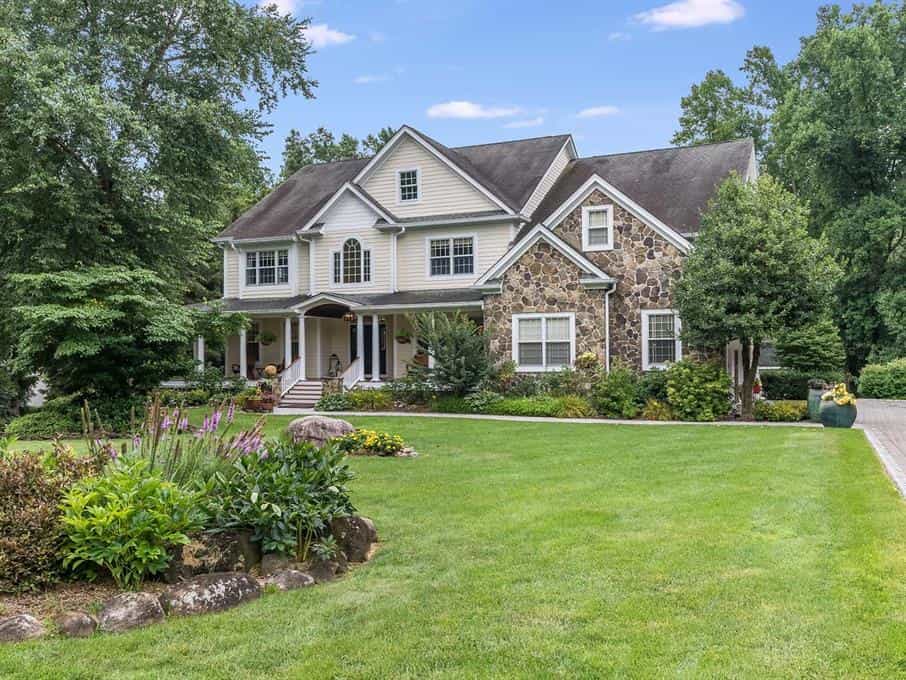 House in Florham Park, New Jersey 12147535