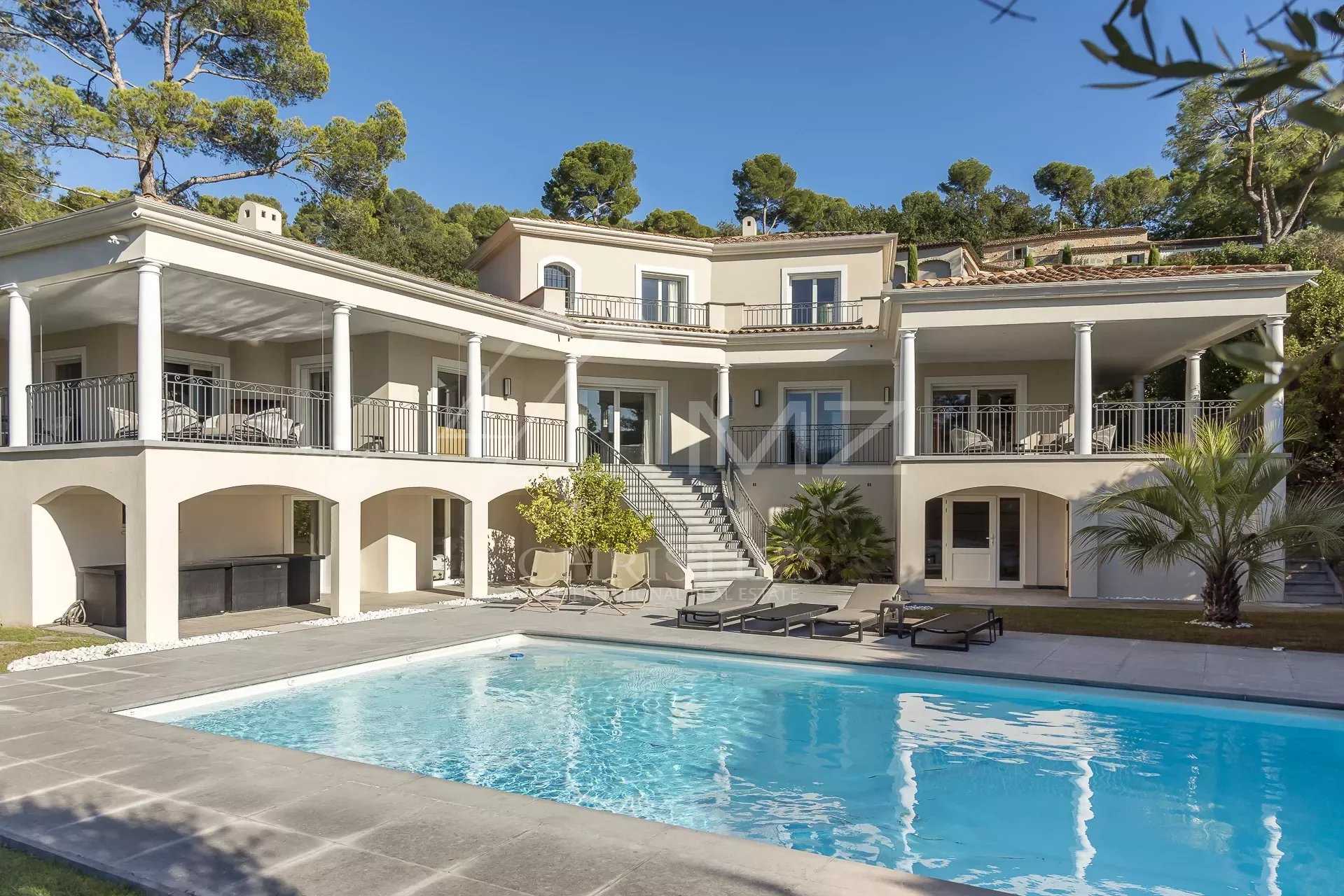 House in Mougins, Provence-Alpes-Cote d'Azur 12147661