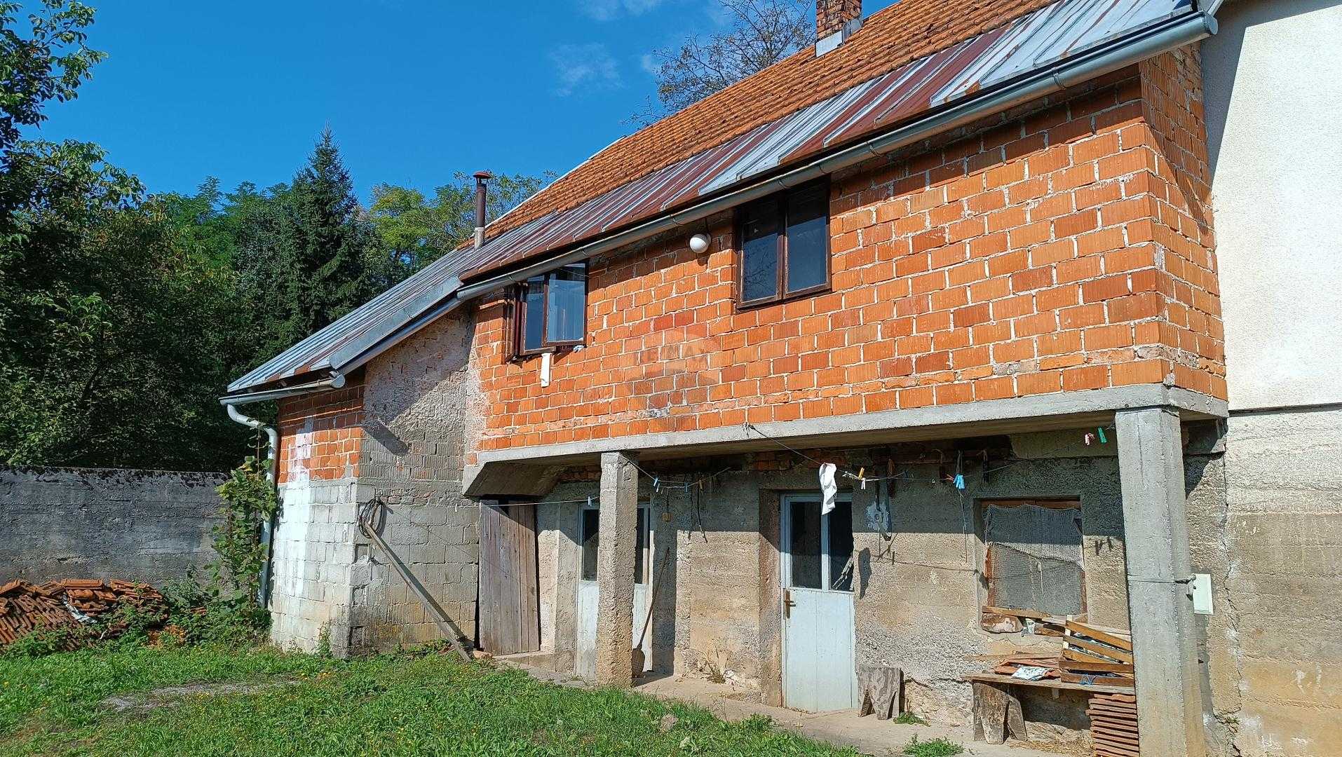rumah dalam Ogulin, Karlovačka županija 12148835