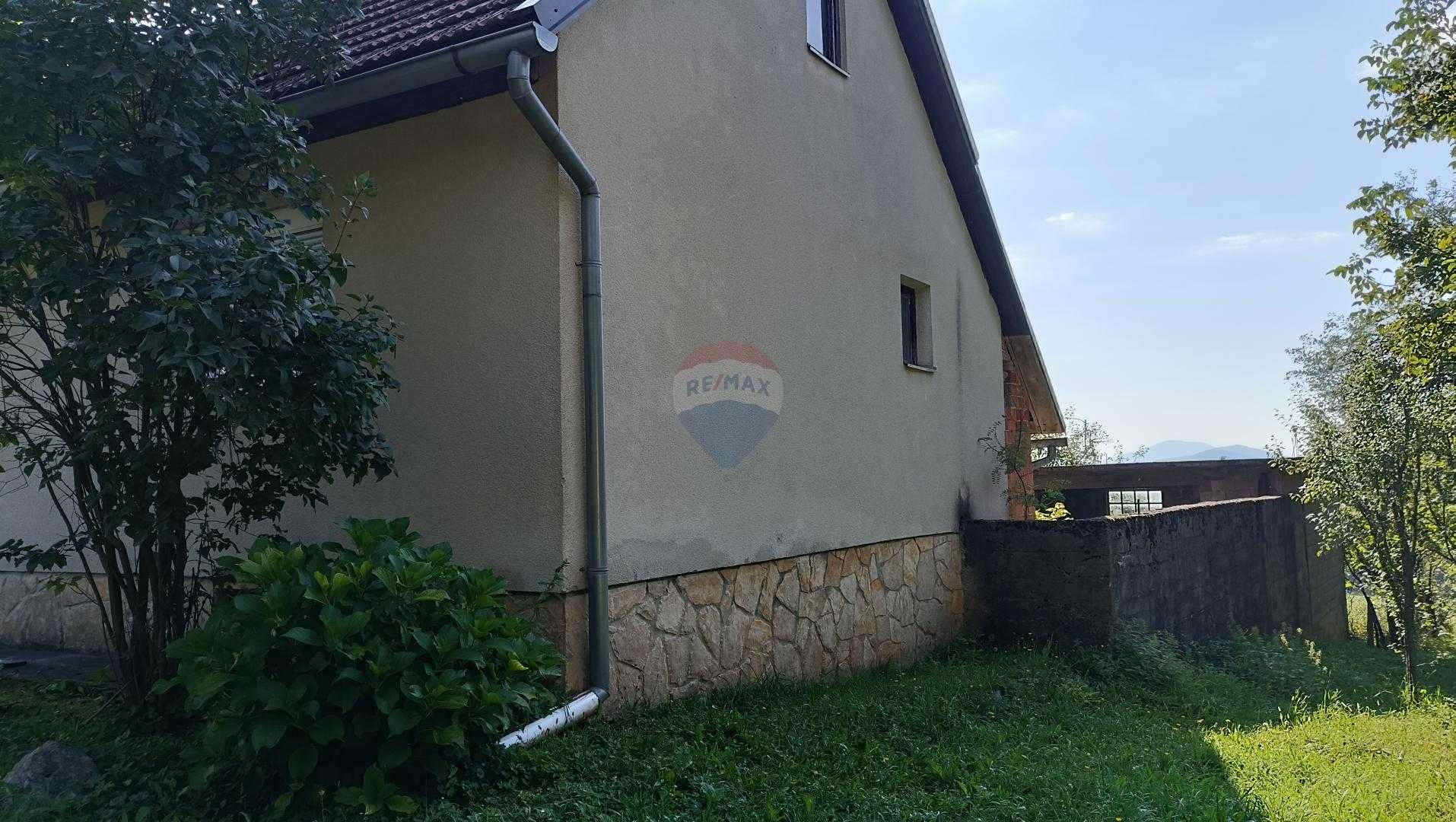 casa en Ogulín, Karlovačka Županija 12148835