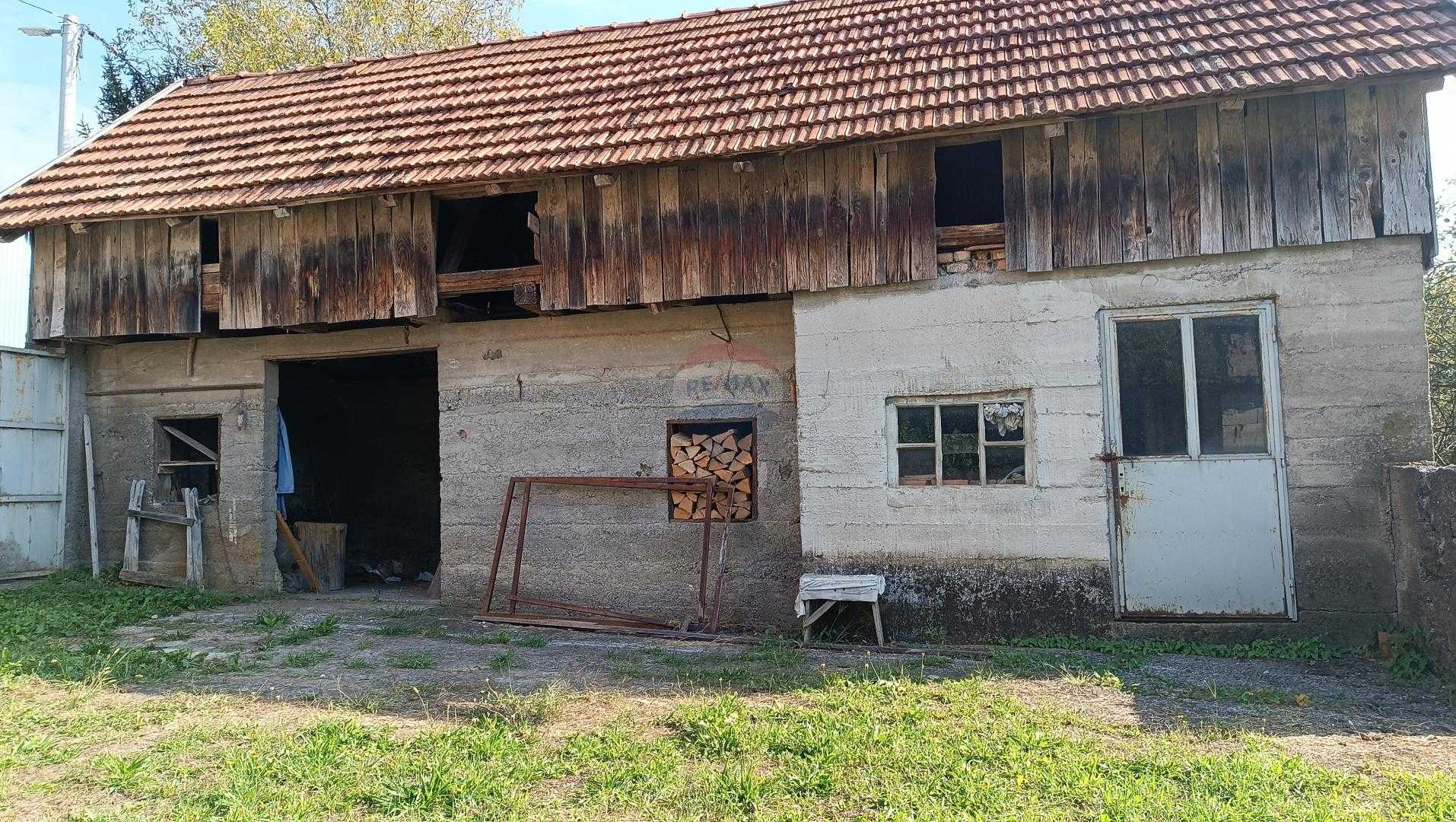 房子 在 Ogulin, Karlovačka županija 12148835