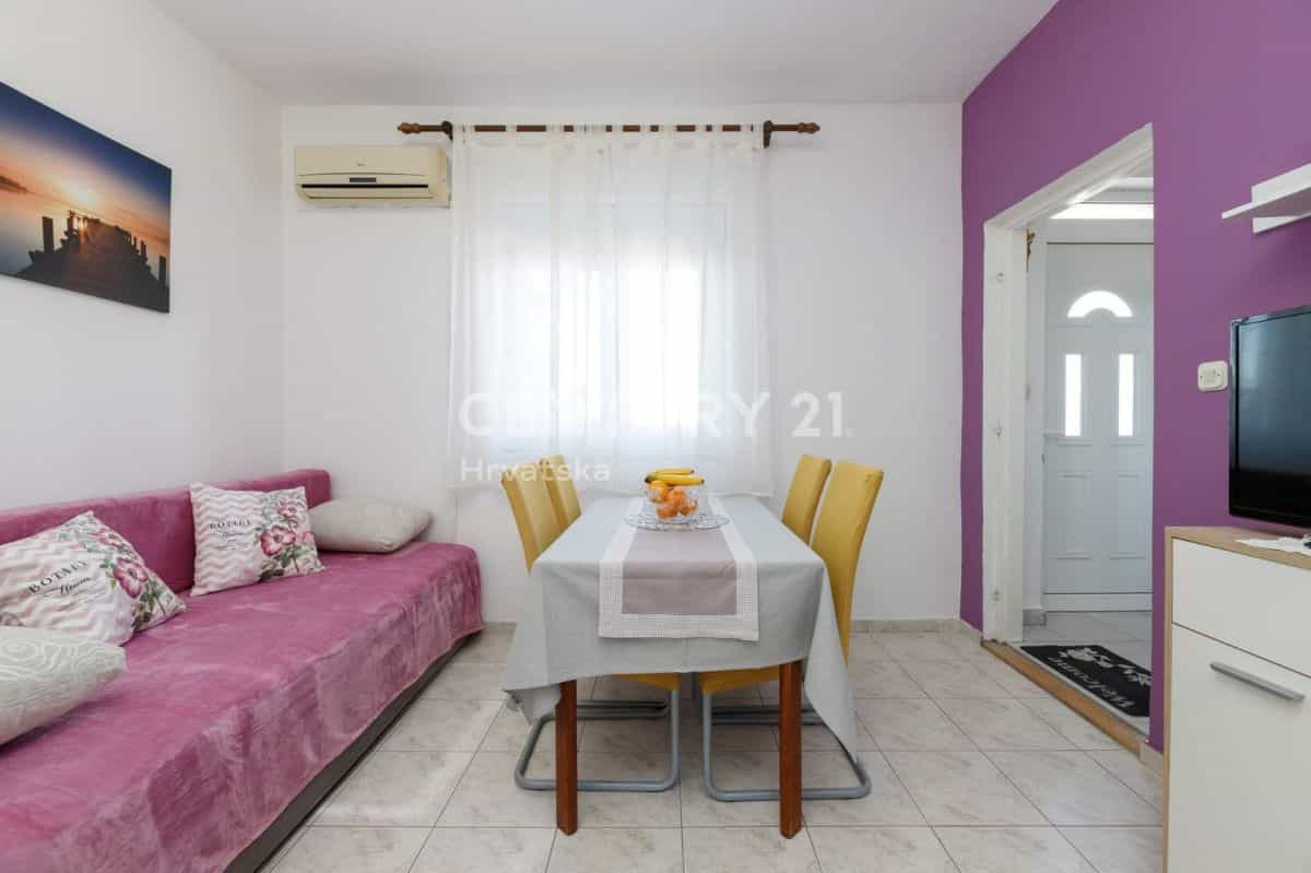 公寓 在 Tkon, Zadarska Zupanija 12149585