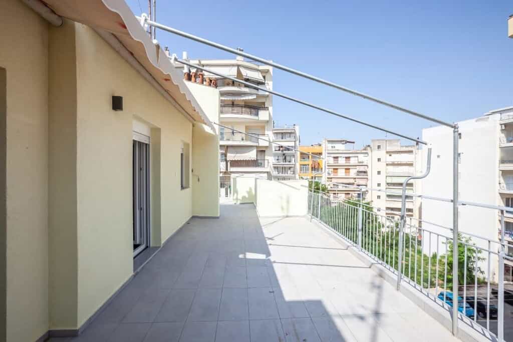 Condominium in Thessaloniki, Kentriki Makedonia 12150632