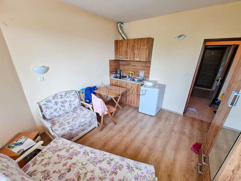 公寓 在 內塞伯爾, 布爾加斯 12151709