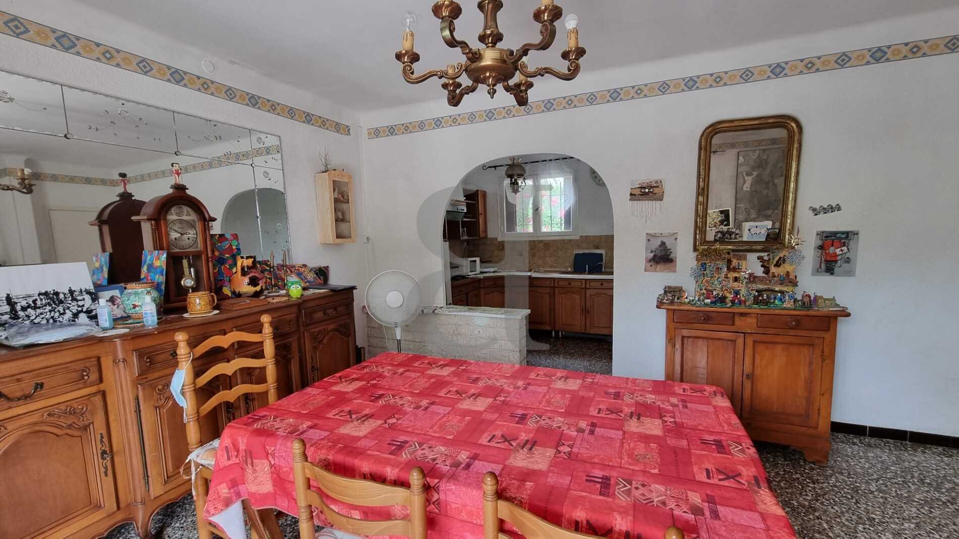 Talo sisään Mazan, Provence-Alpes-Cote d'Azur 12151730