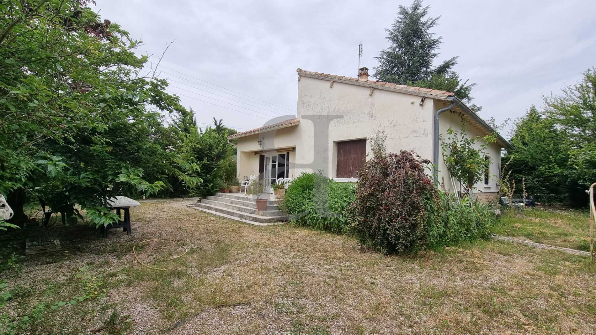 House in Mazan, Provence-Alpes-Cote d'Azur 12151730