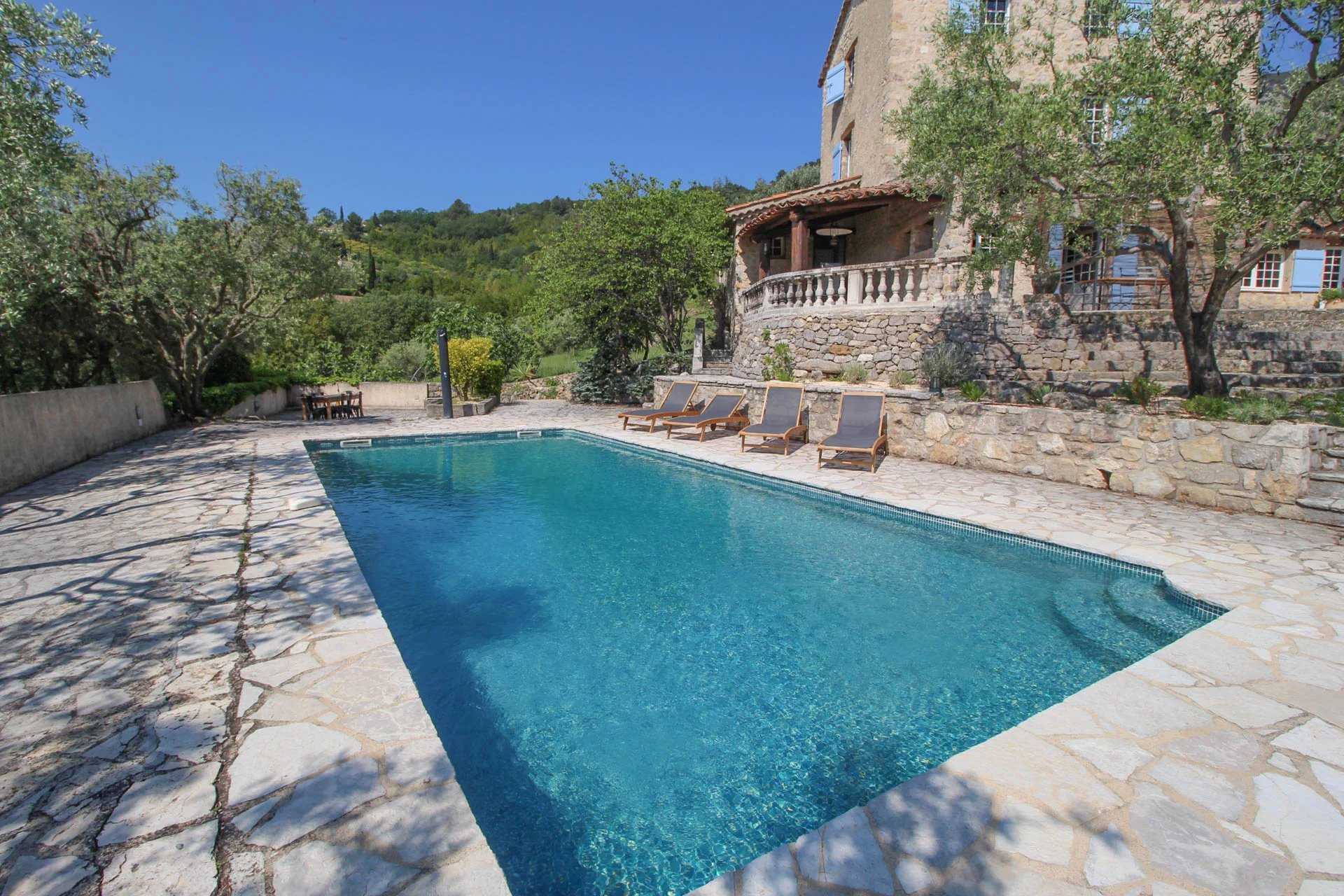 Casa nel Seillans, Provence-Alpes-Côte d'Azur 12151801