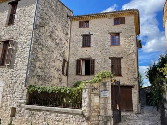 Talo sisään La Colle-sur-Loup, Provence-Alpes-Côte d'Azur 12151812
