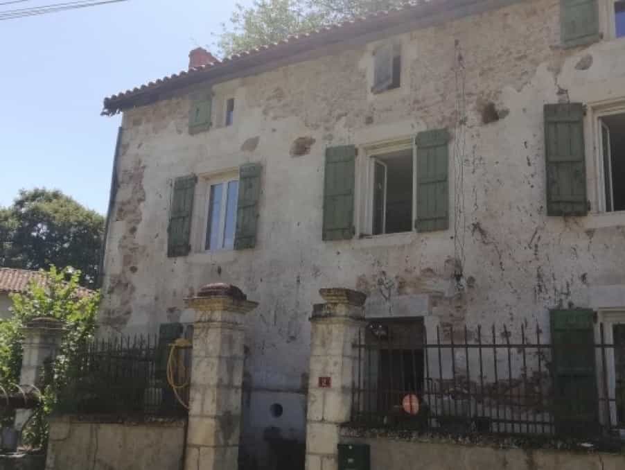 σπίτι σε Manot, Nouvelle-Aquitaine 12151918