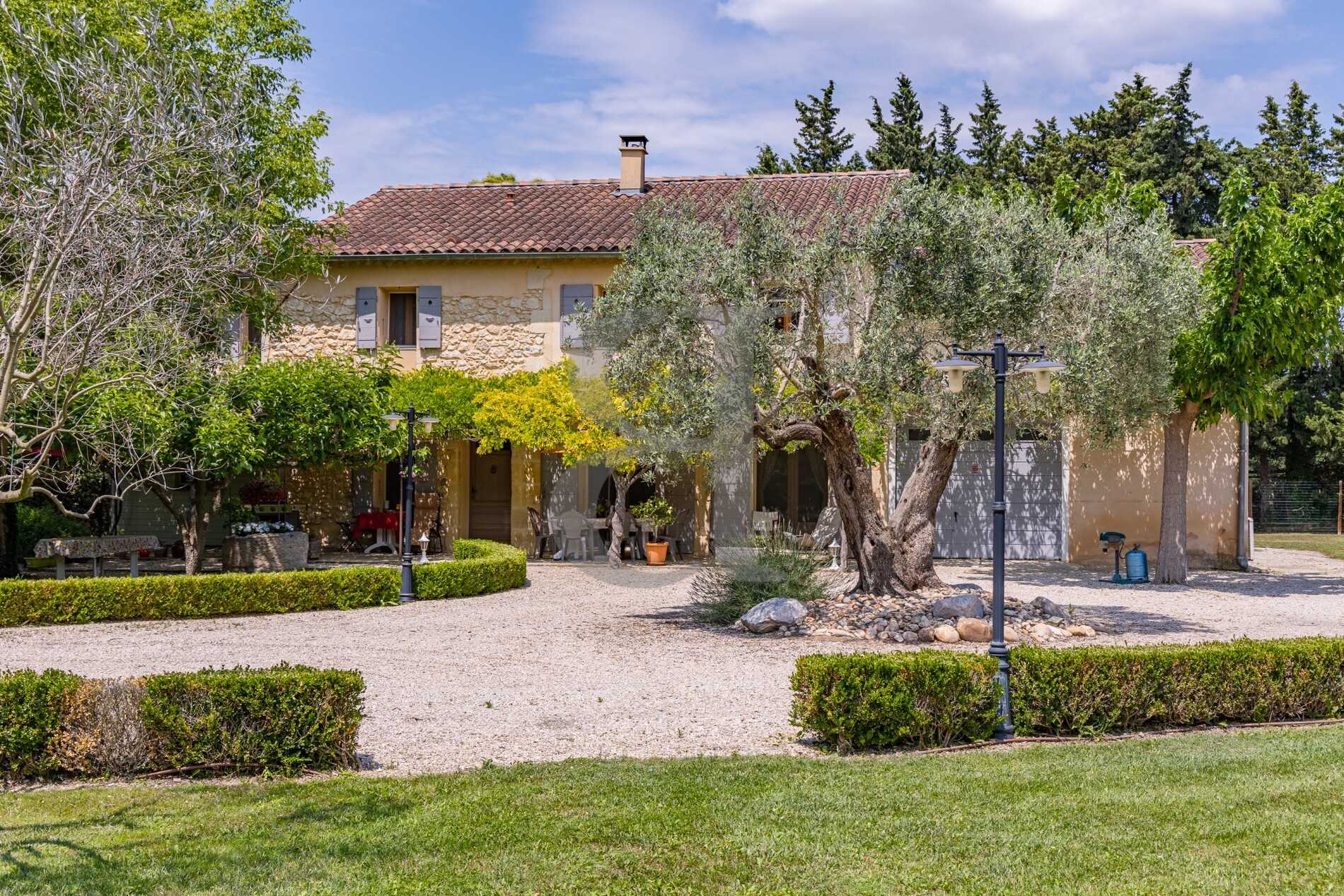casa no Saint-Rémy-de-Provence, Provence-Alpes-Côte d'Azur 12152053