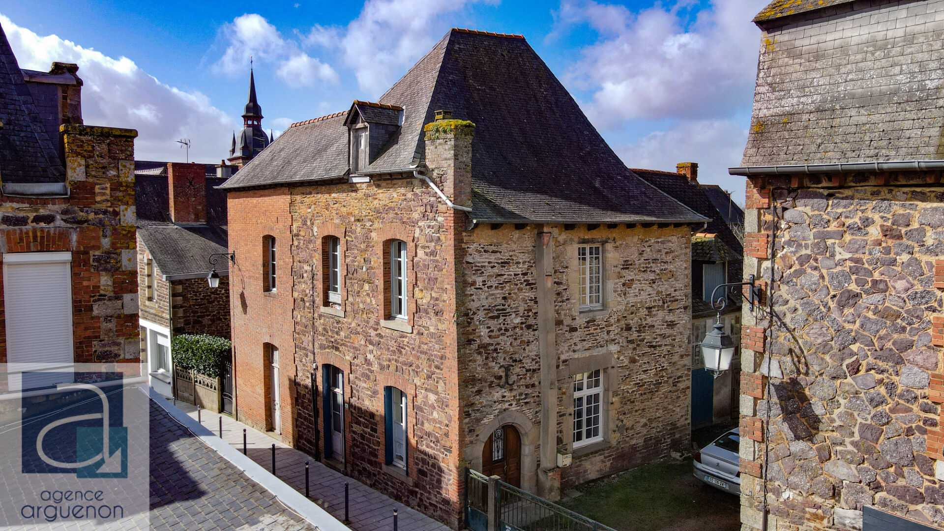 Rumah di Saint-Méen-le-Grand, Bretagne 12152086