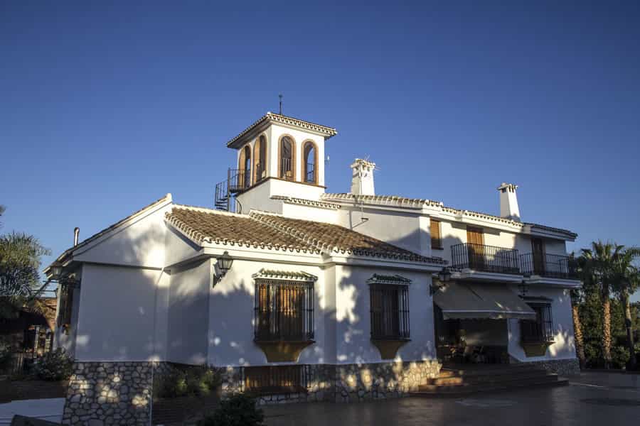 집 에 Alhaurín el Grande, Andalusia 12152571