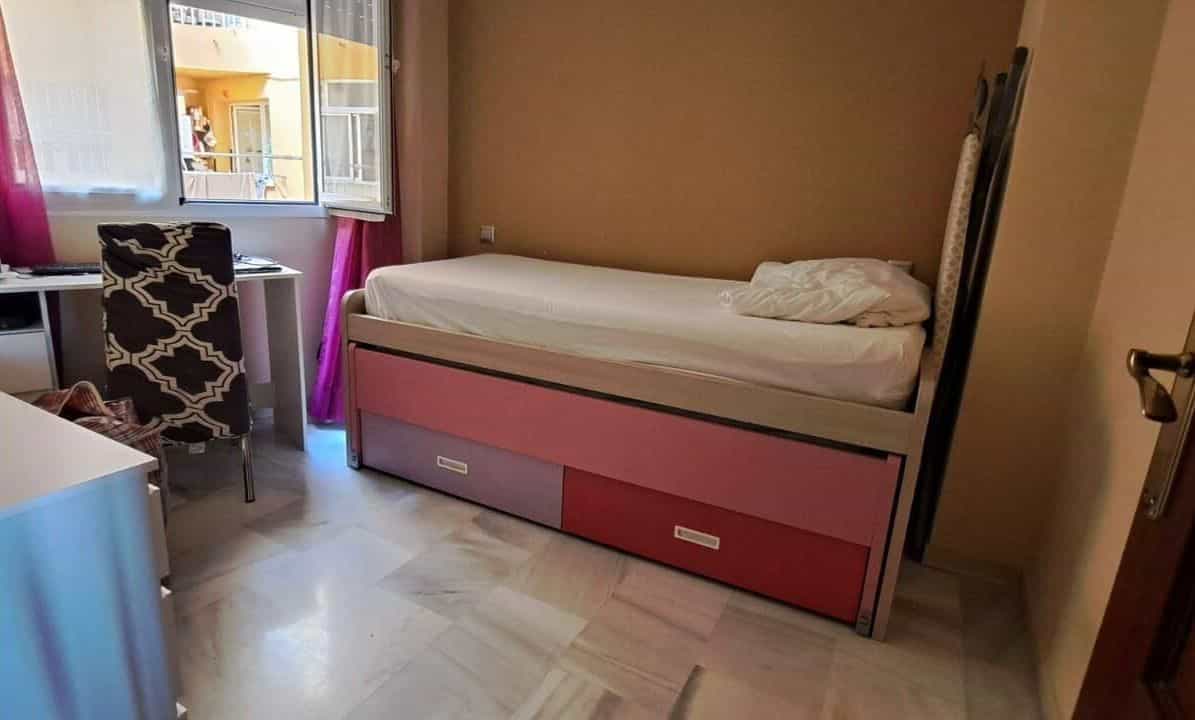 公寓 在 马贝拉, 安达卢西亚 12152698