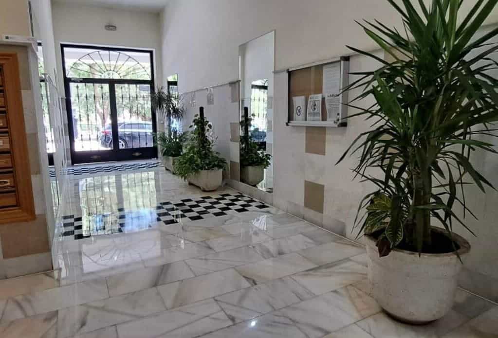 Condominium in Marbella, Andalusië 12152698