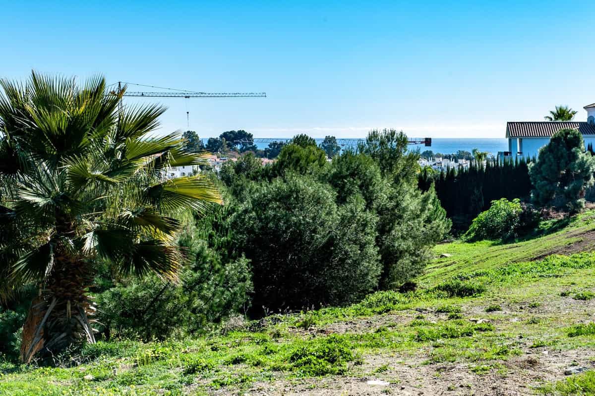 Land in Marbella, Andalusia 12152783