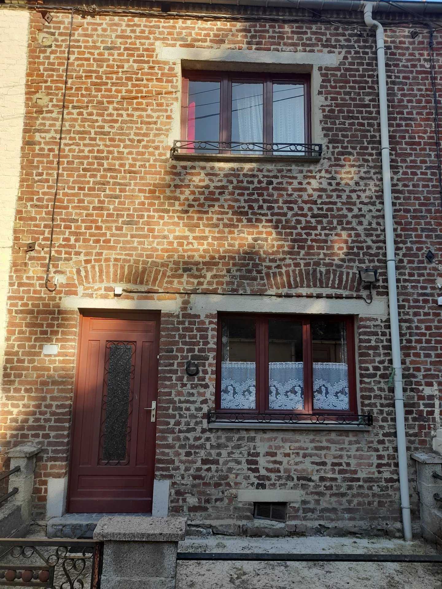 Huis in Glageon, Hauts-de-France 12153530