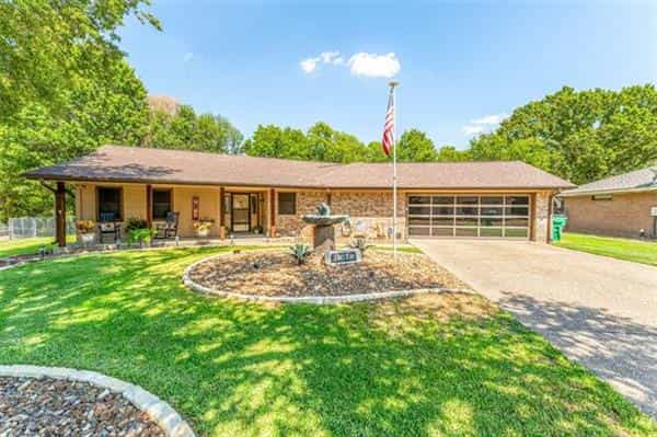 House in Stephenville, Texas 12153629