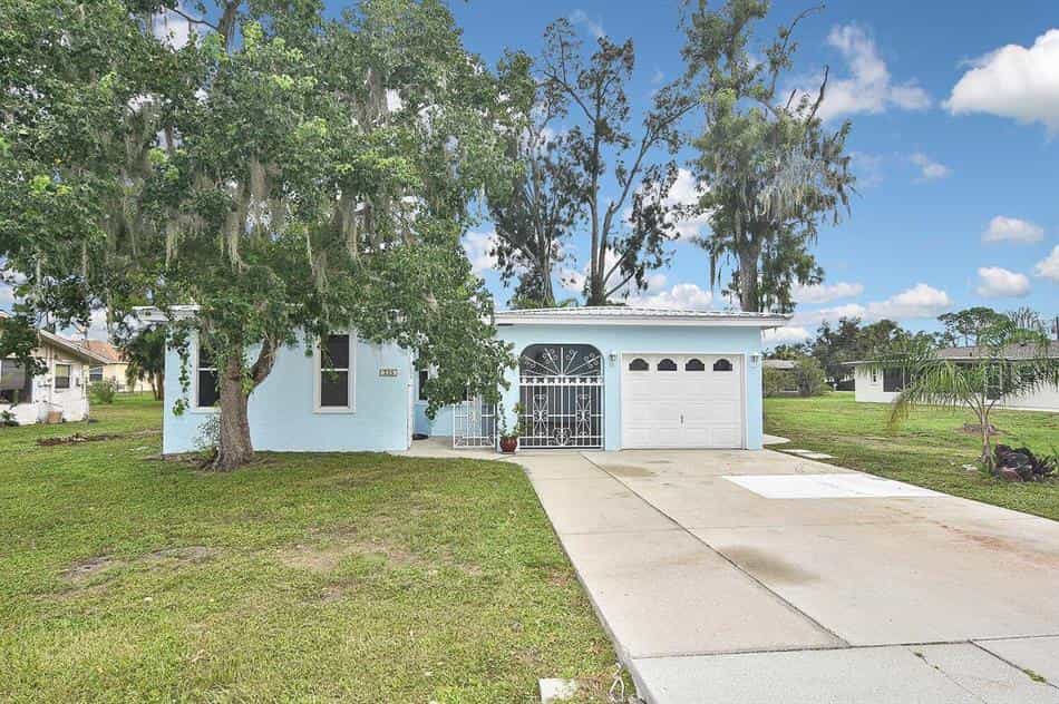 House in Nokomis, Florida 12153734
