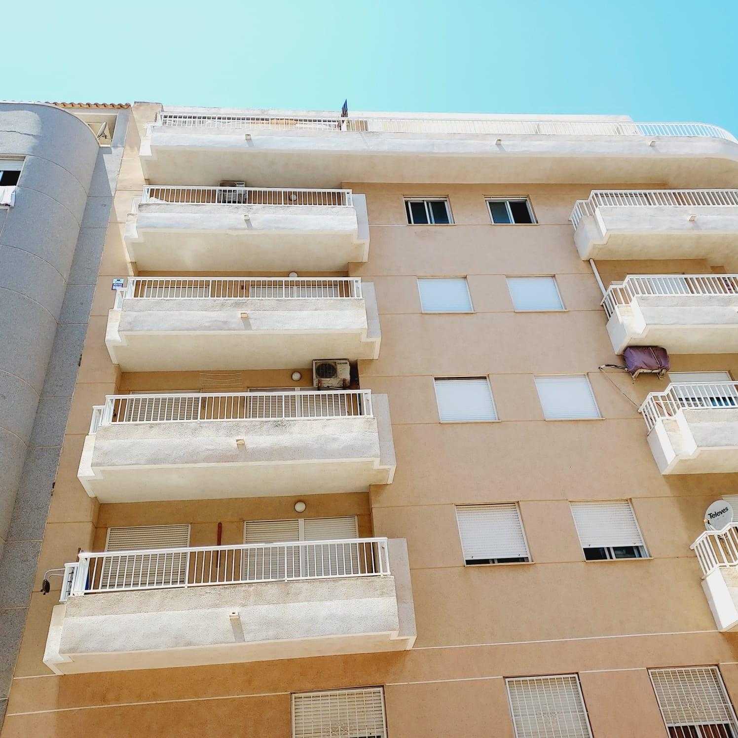 Condominium in Torrevieja, Valencia 12154313