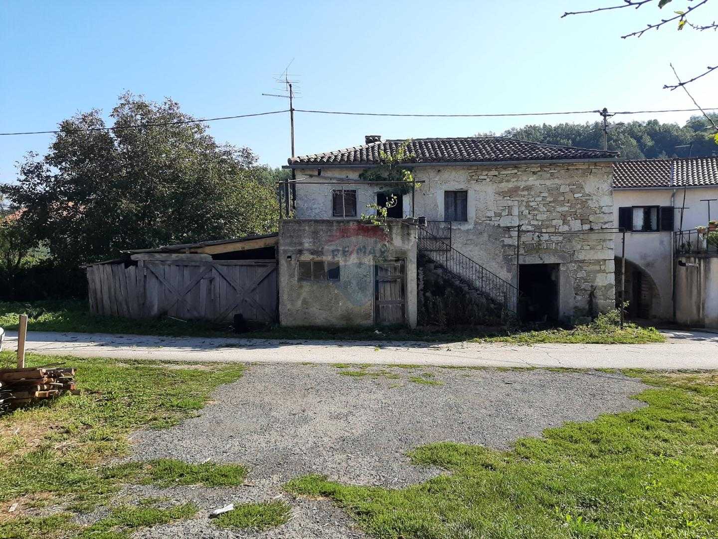 casa en Pazín, Istarska Županija 12155336
