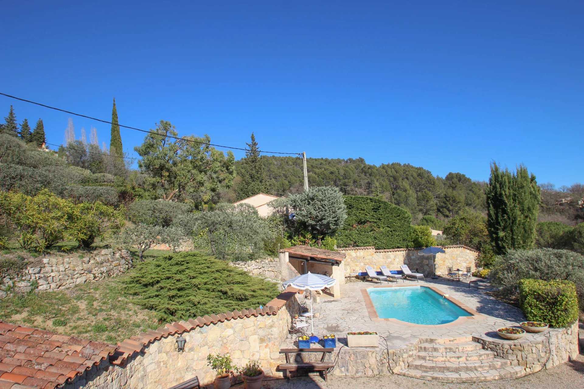 σπίτι σε Seillans, Provence-Alpes-Côte d'Azur 12155830
