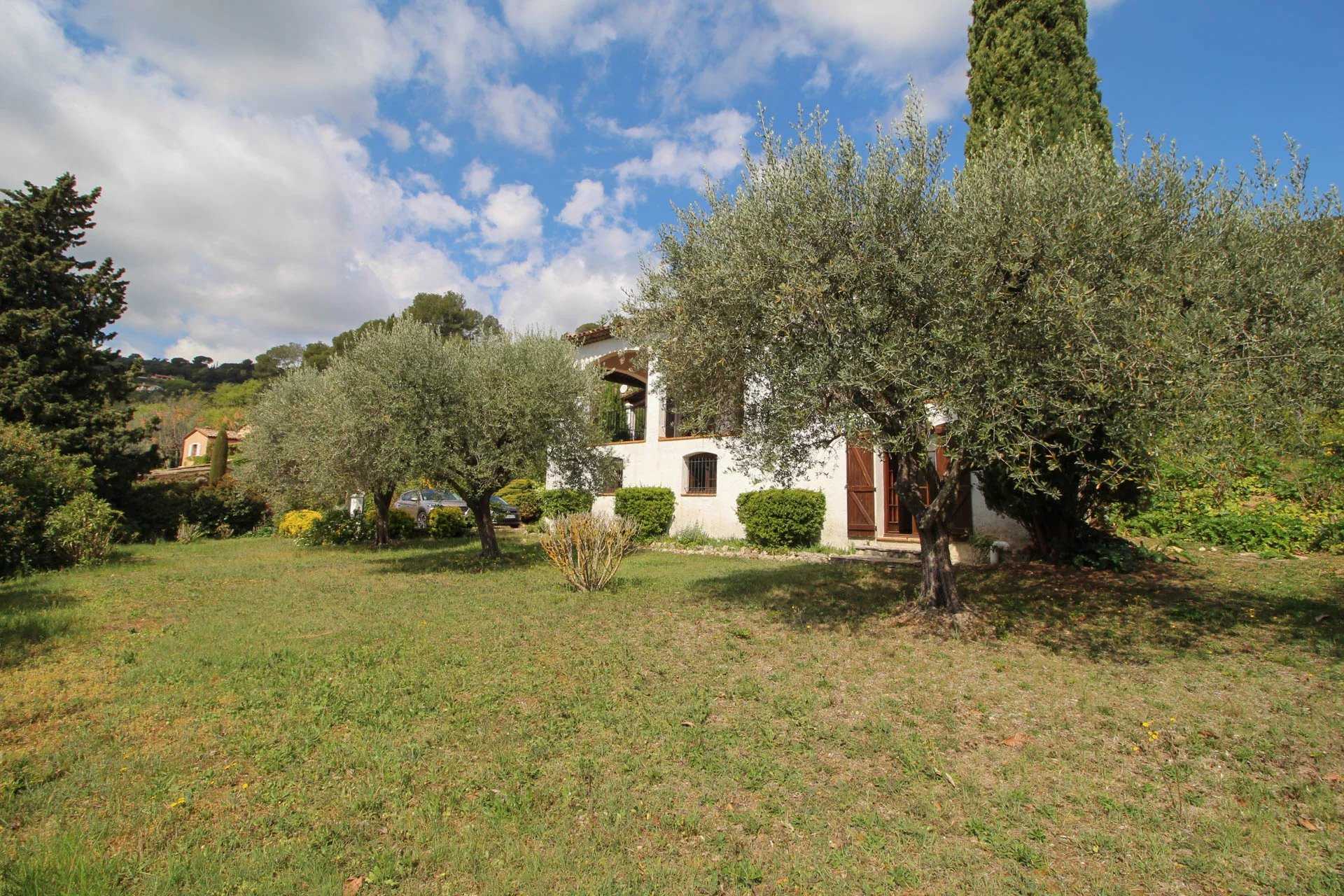 房子 在 Montauroux, Provence-Alpes-Côte d'Azur 12155853