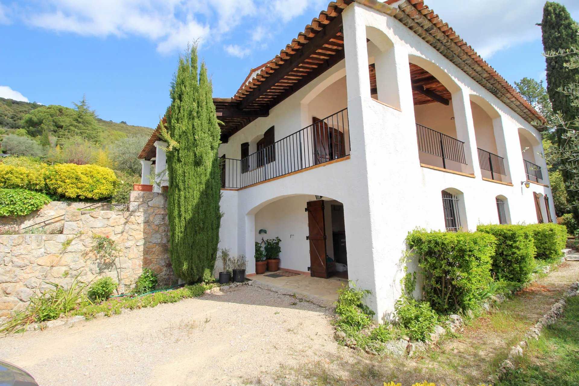 Casa nel Montauroux, Provence-Alpes-Côte d'Azur 12155853