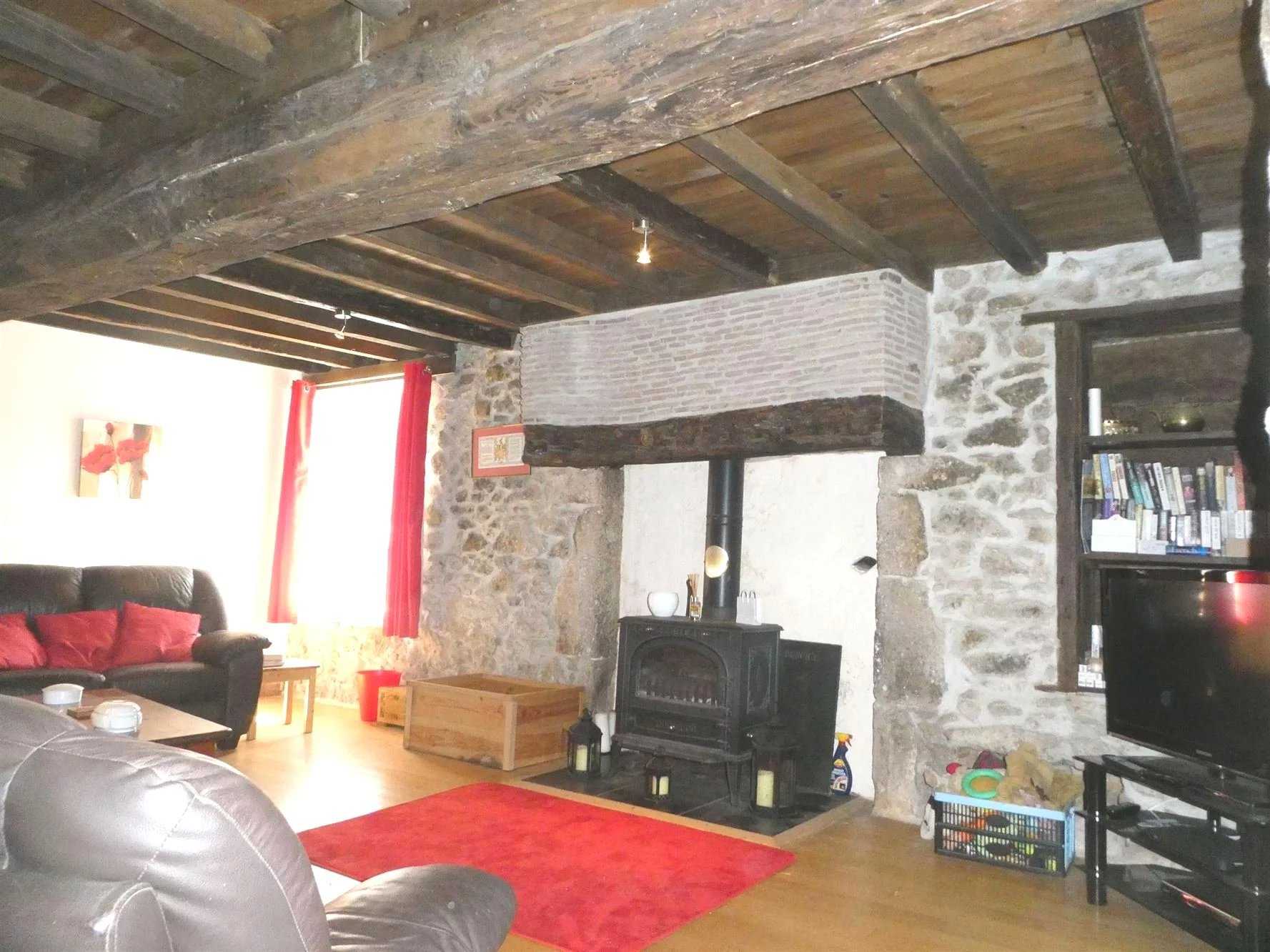 House in Chéronnac, Nouvelle-Aquitaine 12155877