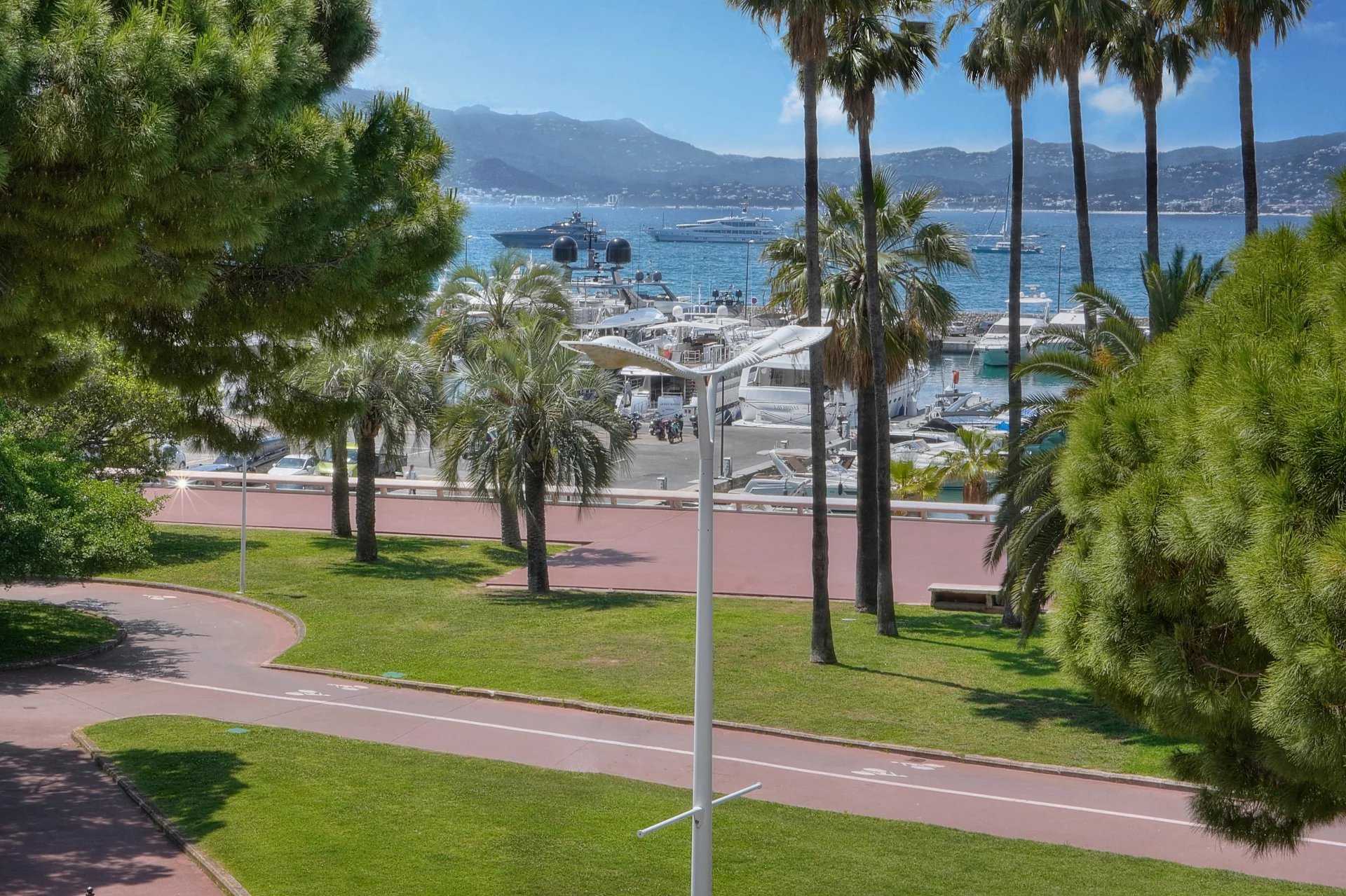 Condominio nel Cannes, Provence-Alpes-Côte d'Azur 12155906